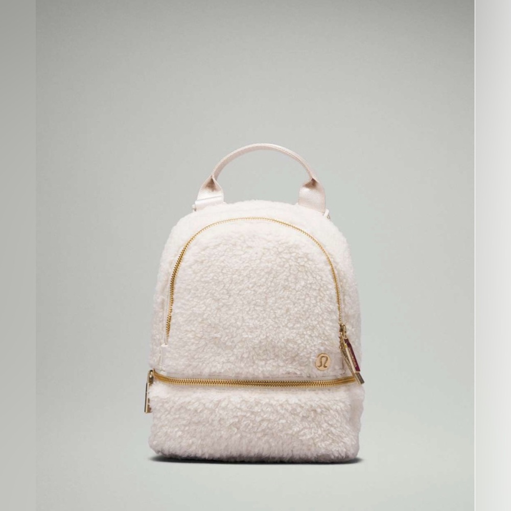 Lululemon City Adventurer Backpack Micro 3L *Fleece
White Opal / Gold